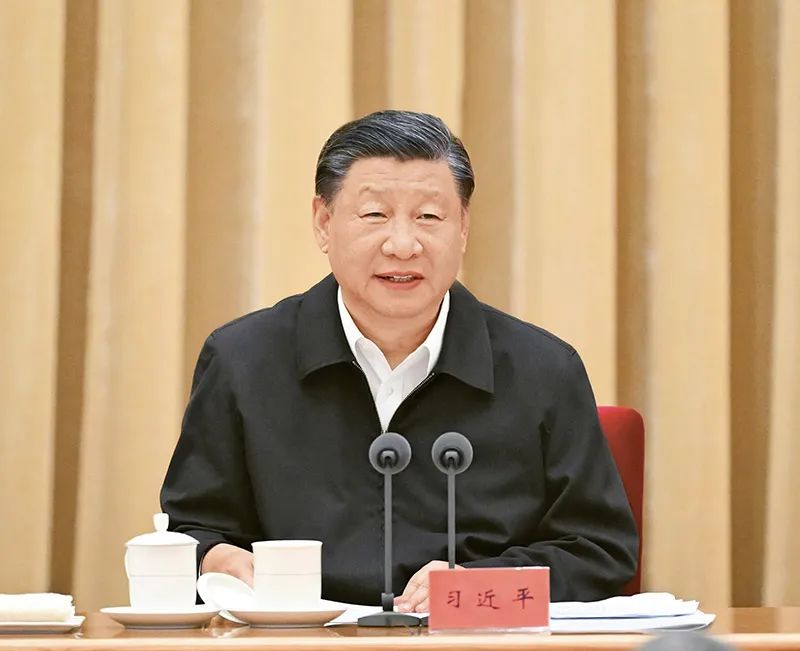 習(xí)近平出席會(huì)議并發(fā)表重要講話.jpg